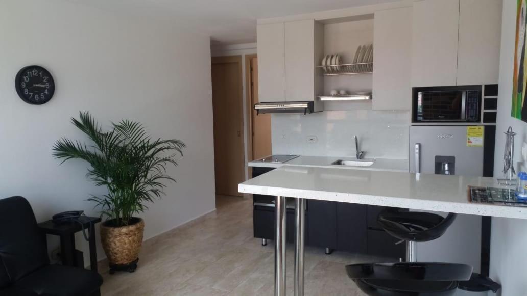 Apartasuites Av Меделин Екстериор снимка