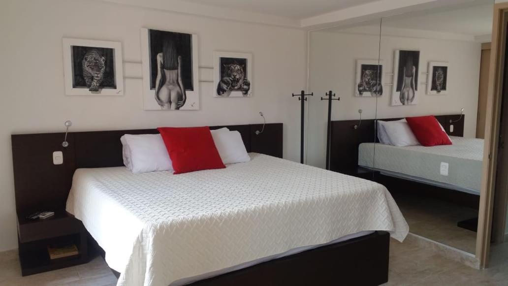 Apartasuites Av Меделин Екстериор снимка