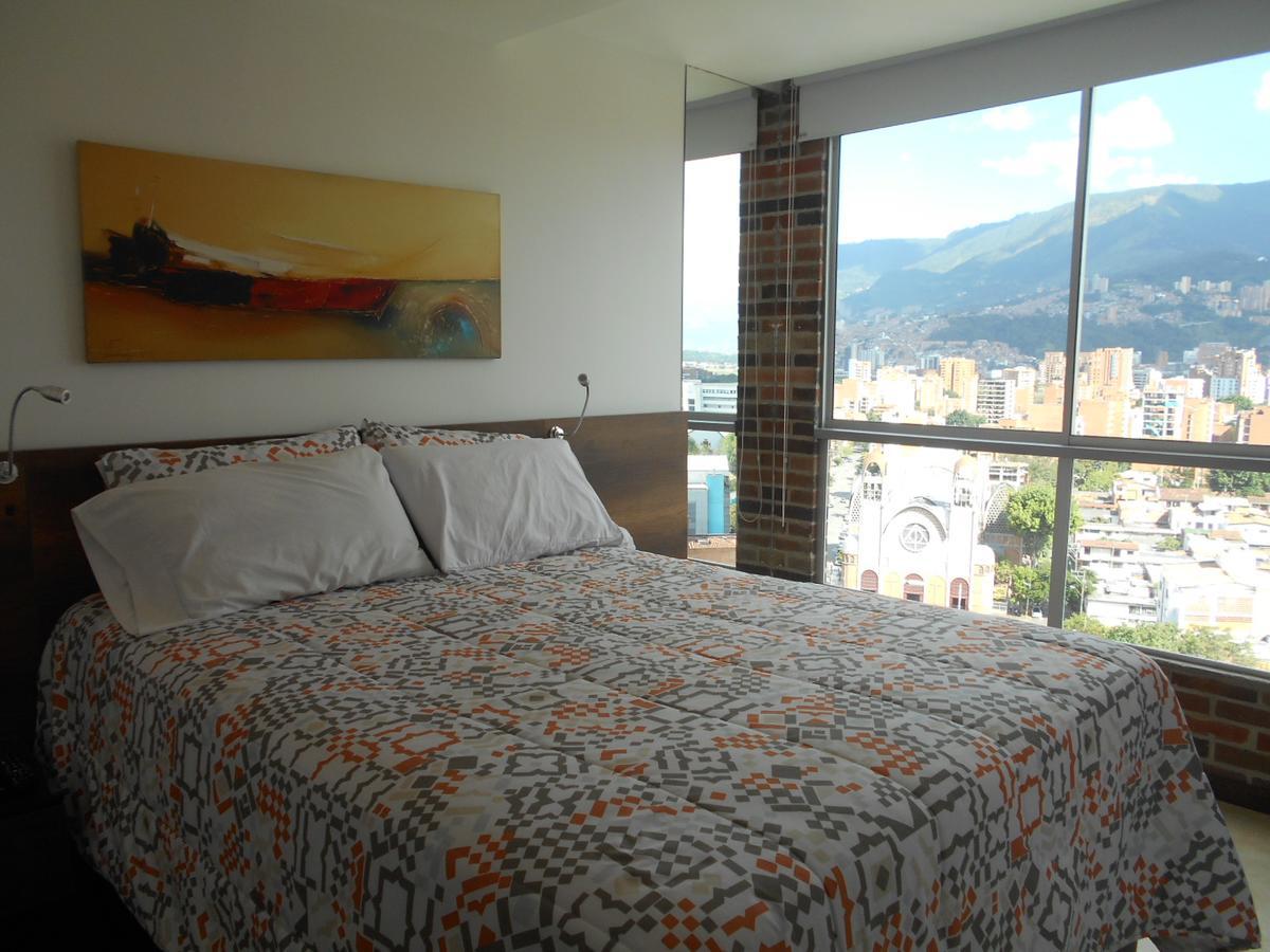 Apartasuites Av Меделин Екстериор снимка